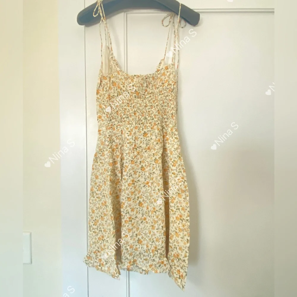 Reformation Esther Dress in Lima - Picture 4 of 6